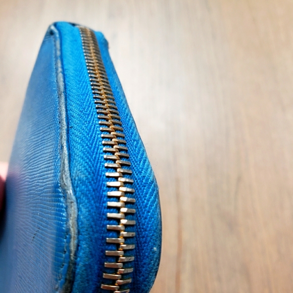 Prada Blue Saffiano Zip Wallet - Picture 13 of 14